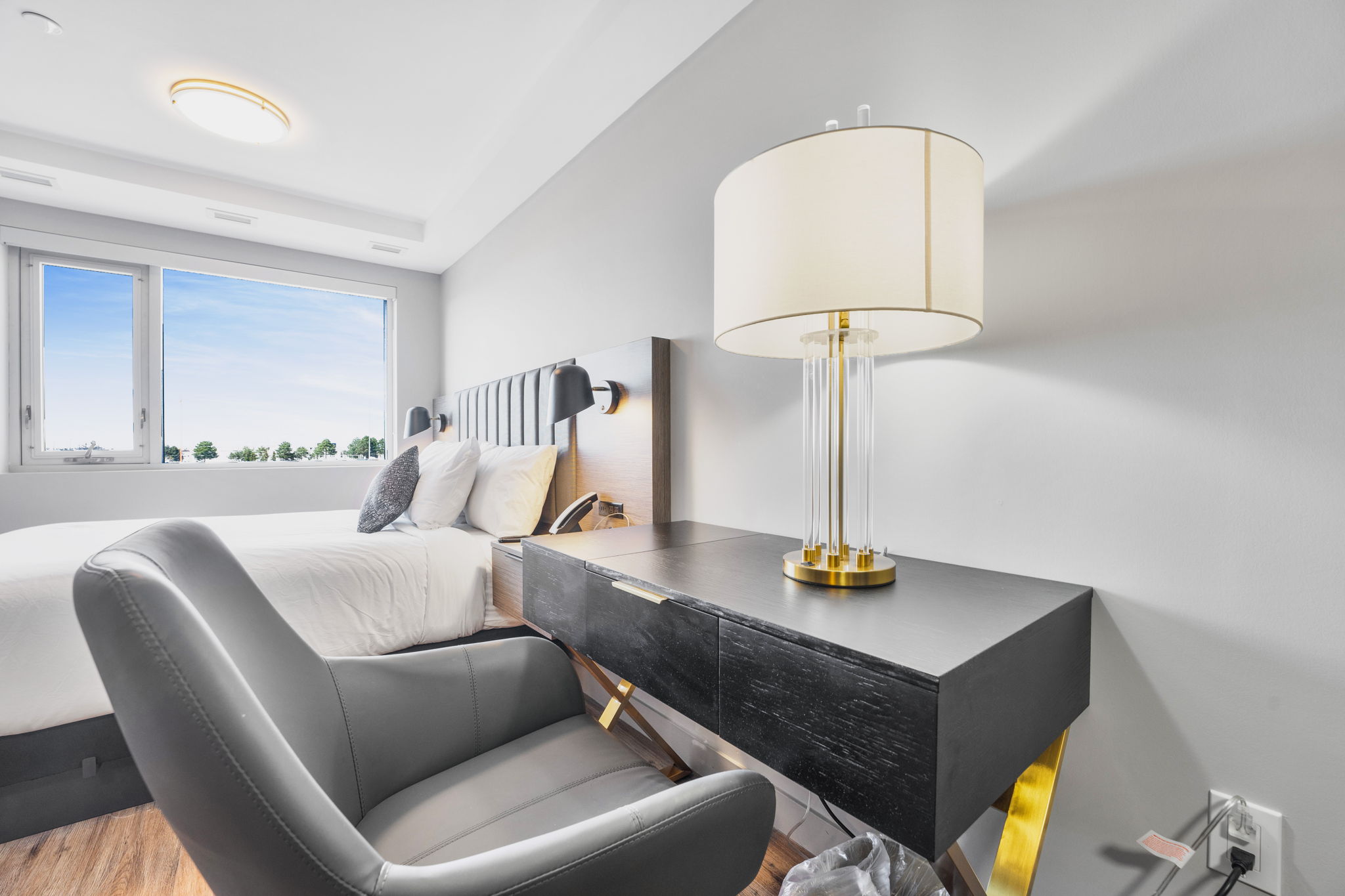 Queen Suite with Sofa Bed | Skye Residences