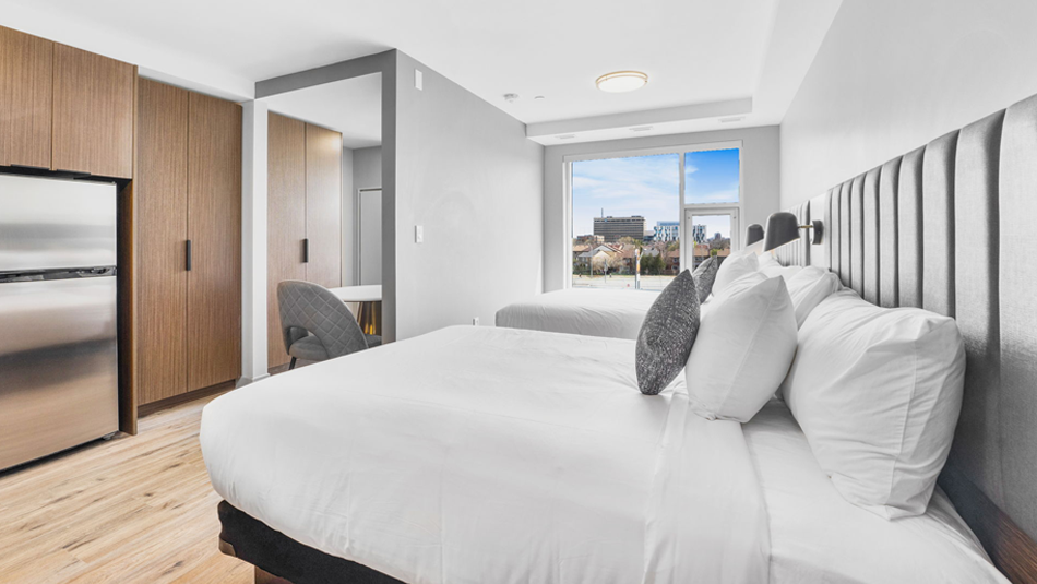 2 Bedroom Deluxe Queen Suite with Sofa Bed, Accessible | Skye Residences